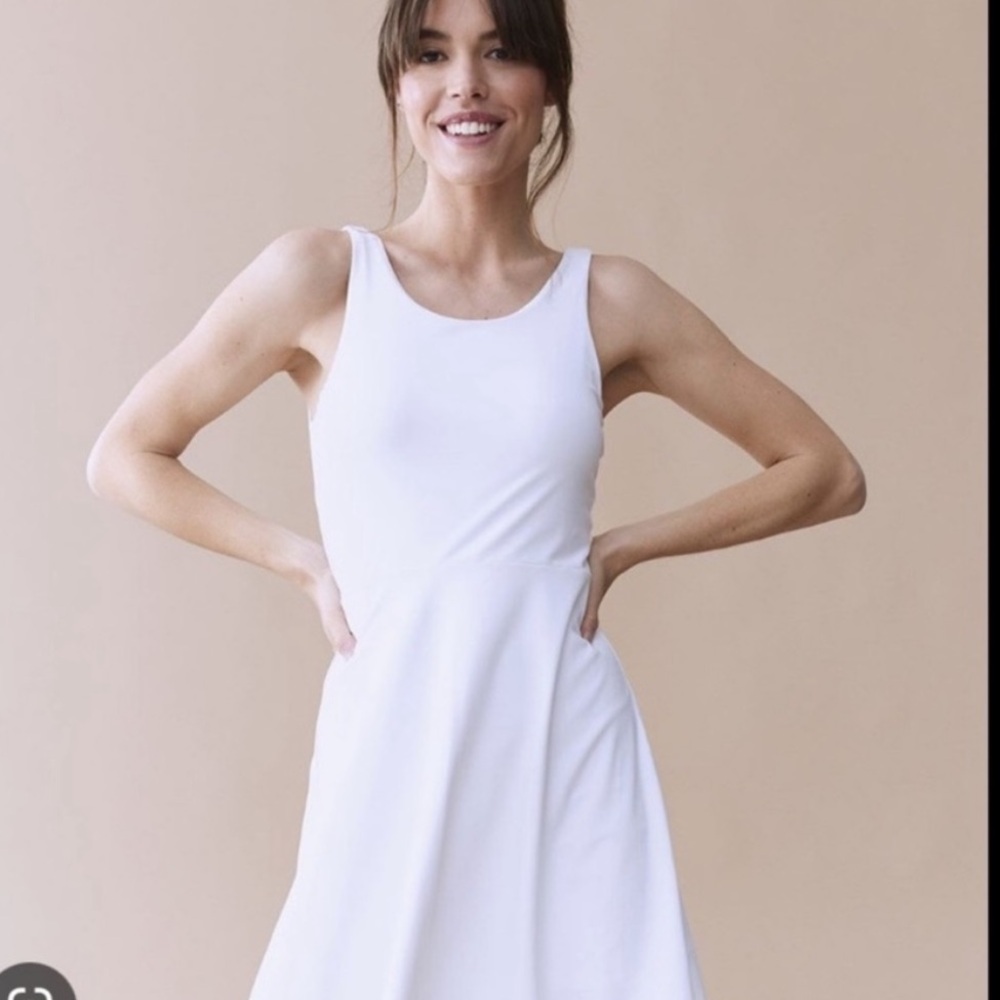 RW&CO. White Sleeveless Dress